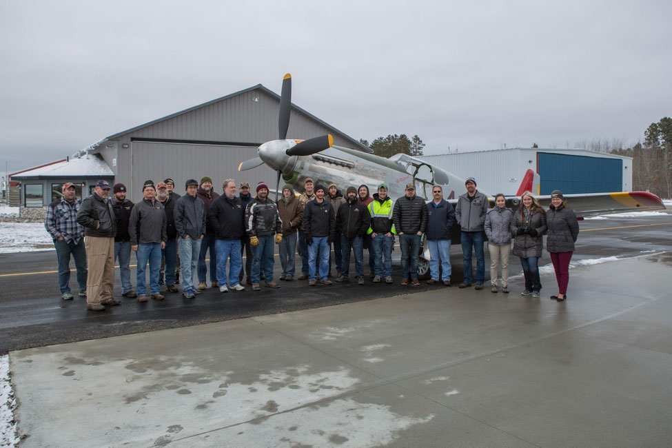 The team gathered in front of the Red Tail just after Doug’s two successful flights on December 1, 2016.