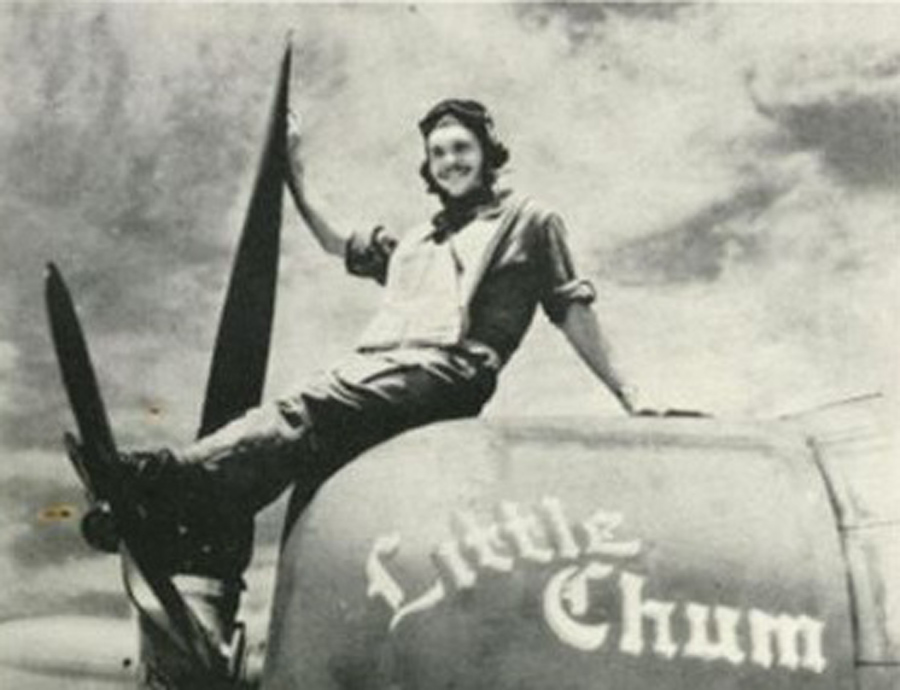 Lt. Searles with his P-47, Little Chum.